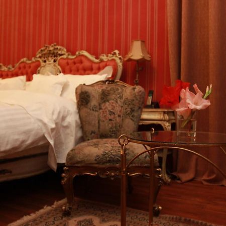 Lokanga Boutique Hotel أنتاناناريفو الغرفة الصورة