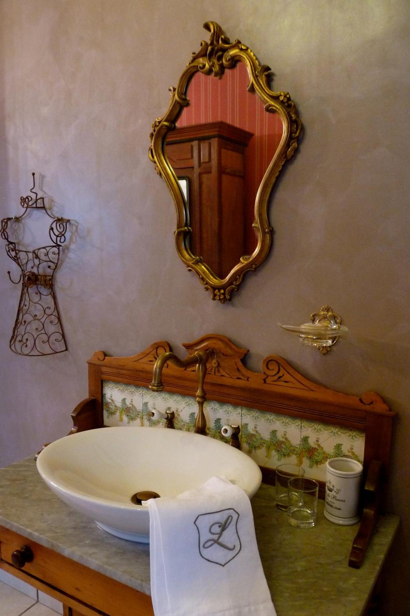 Lokanga Boutique Hotel أنتاناناريفو الغرفة الصورة