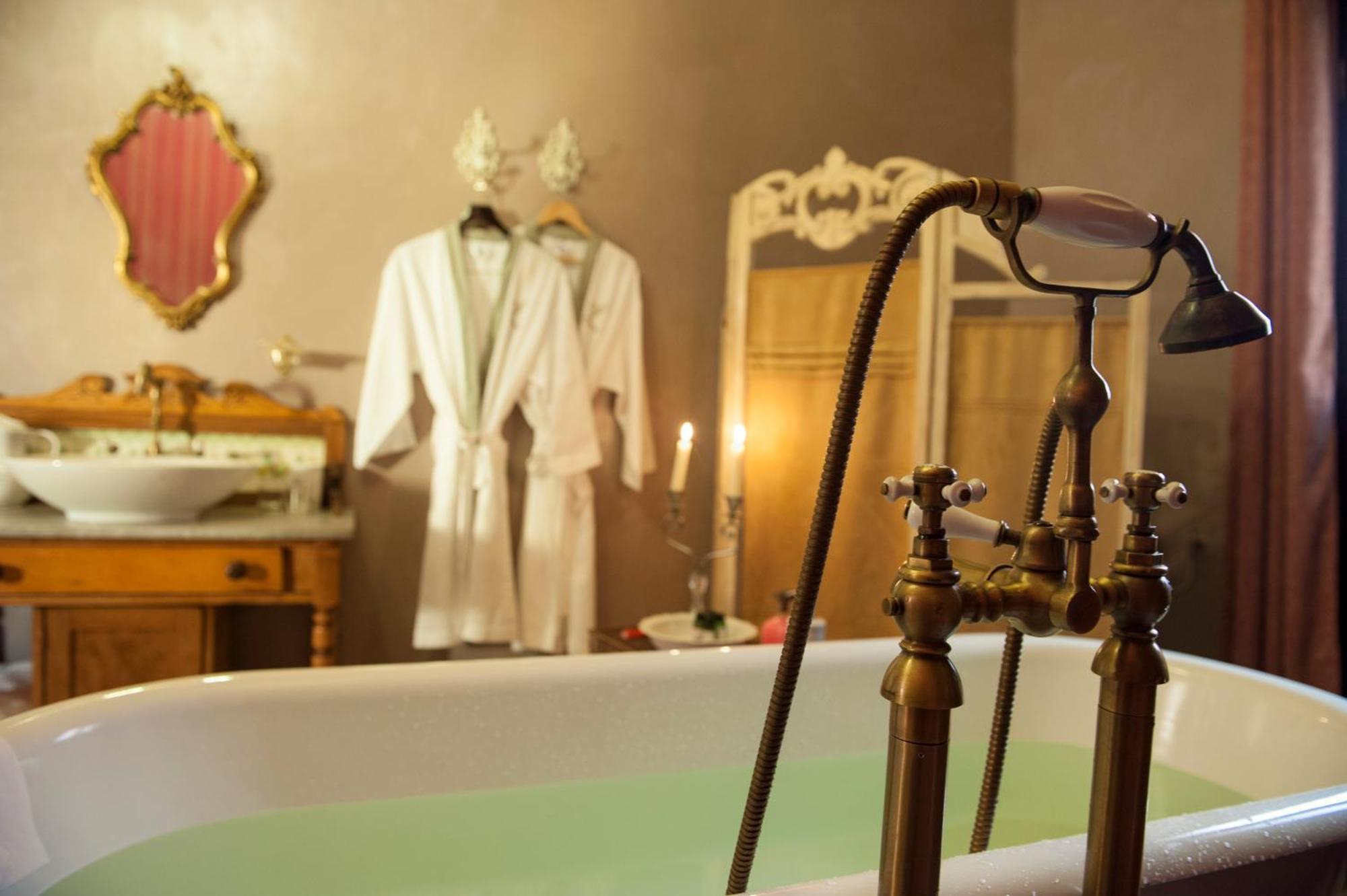 Lokanga Boutique Hotel أنتاناناريفو الغرفة الصورة